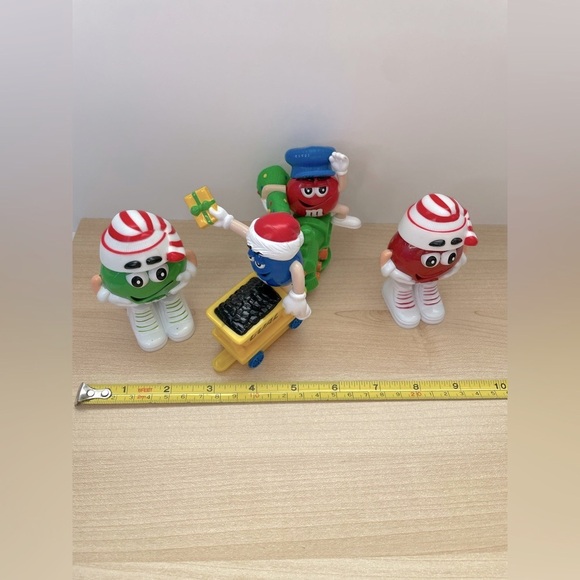2 M&M Christmas Candy Dispenser and 2 Christmas Trains Toys Bundle - Picture 7 of 11